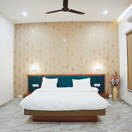 The Krati Resort And Convention Centre Bareilly Exteriör bild