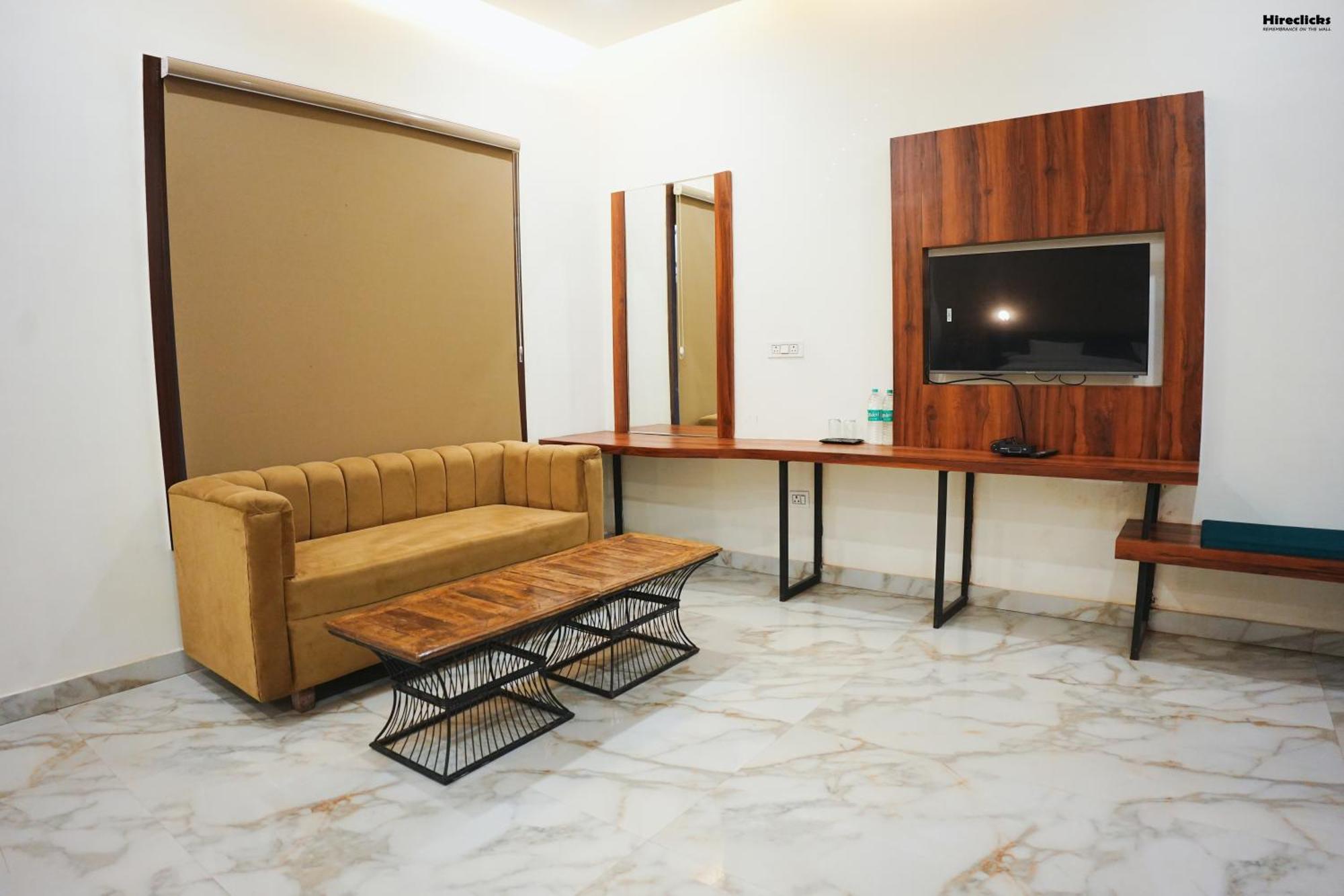 The Krati Resort And Convention Centre Bareilly Exteriör bild