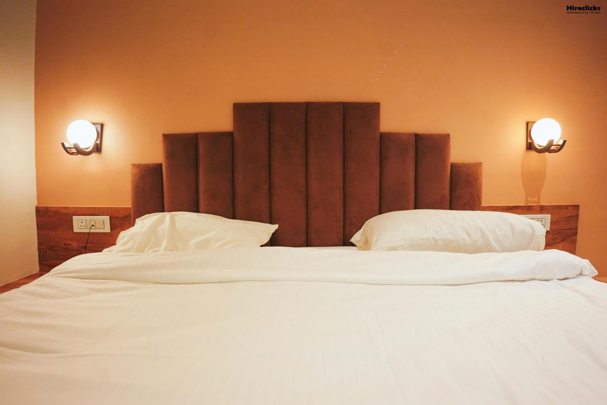 The Krati Resort And Convention Centre Bareilly Exteriör bild