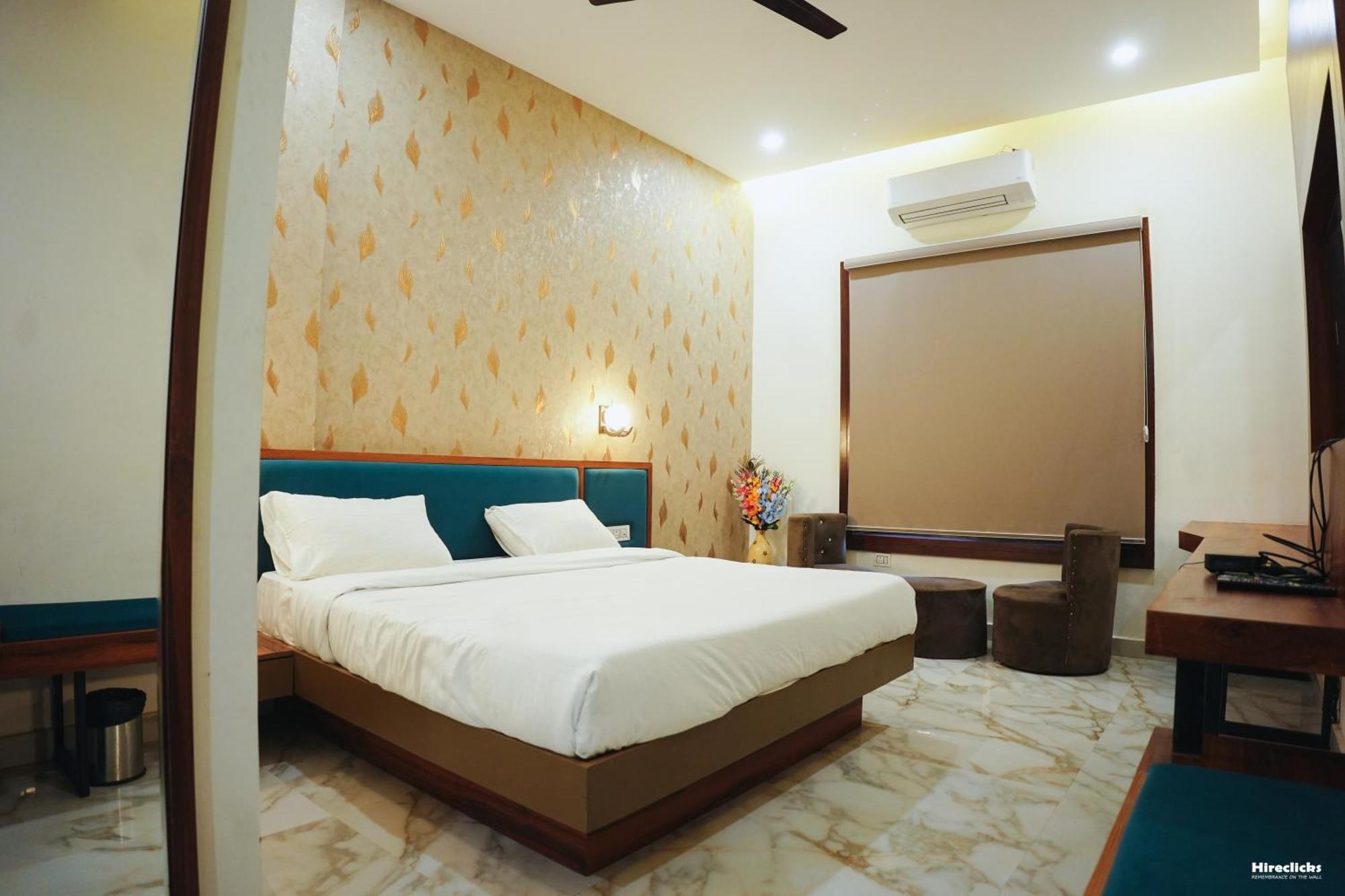 The Krati Resort And Convention Centre Bareilly Exteriör bild
